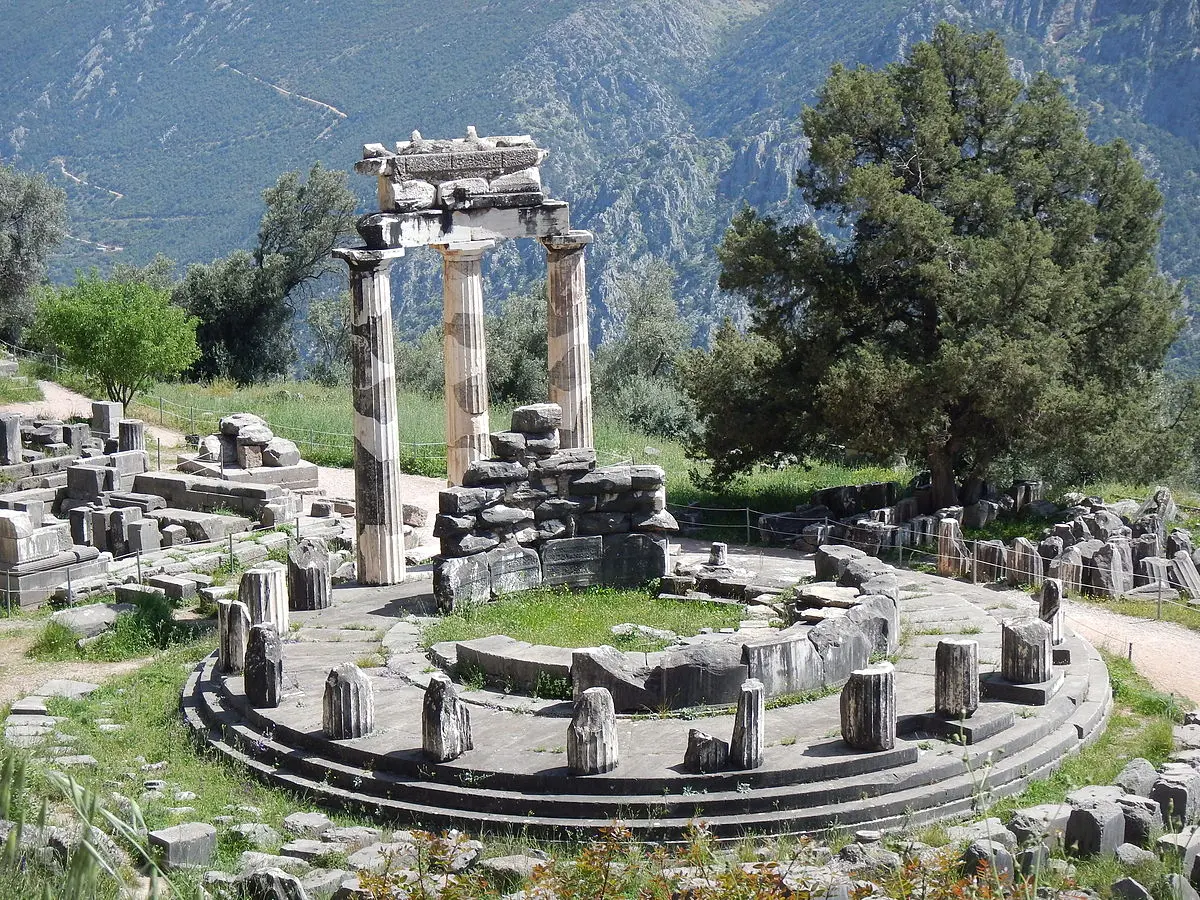 Greek Tours 17 Delphi 18